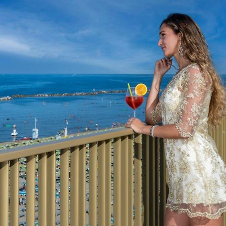 Hotel Teti Bellaria-Igea Marina Bagian luar foto