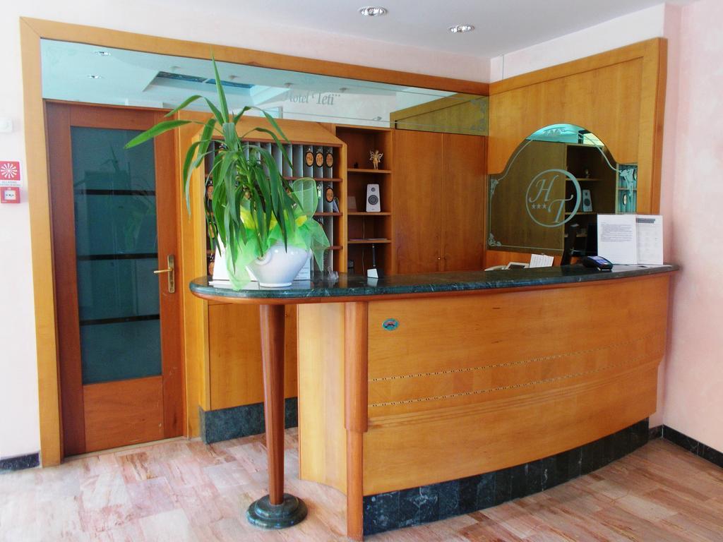 Hotel Teti Bellaria-Igea Marina Bagian luar foto