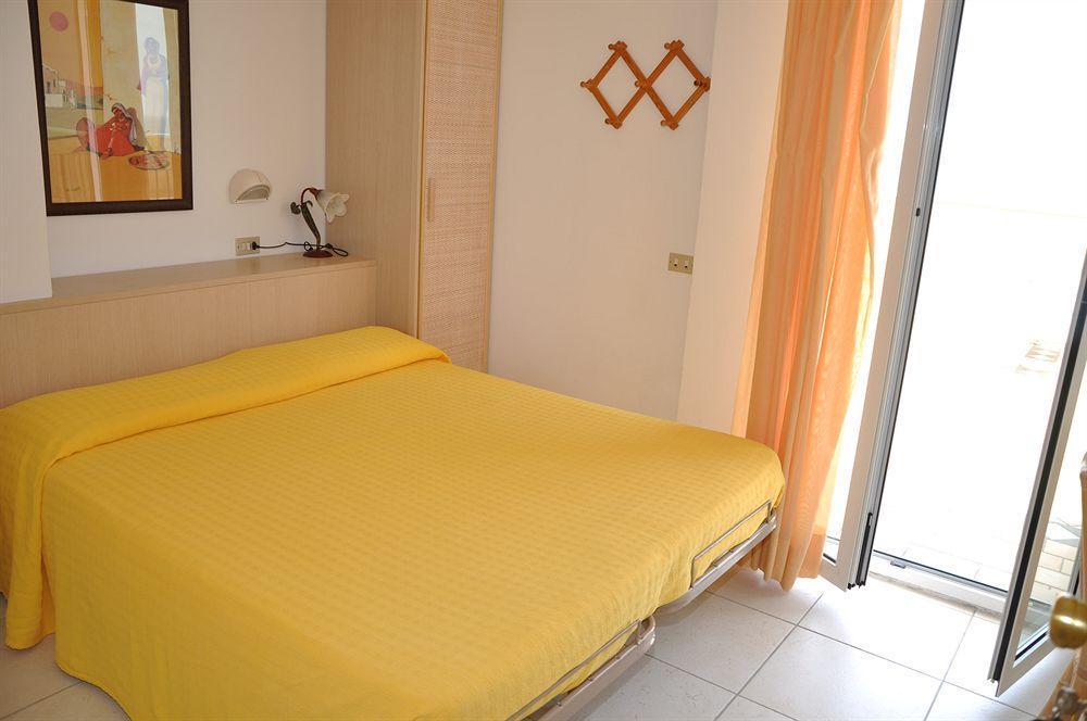 Hotel Teti Bellaria-Igea Marina Bagian luar foto