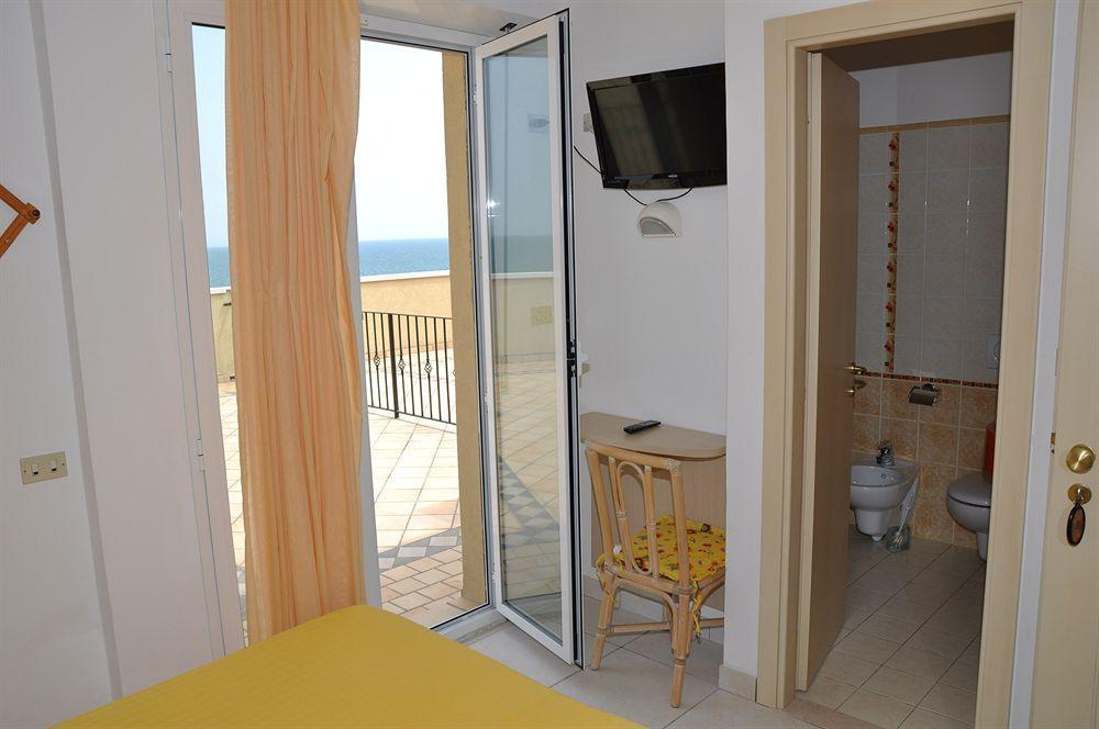 Hotel Teti Bellaria-Igea Marina Bagian luar foto