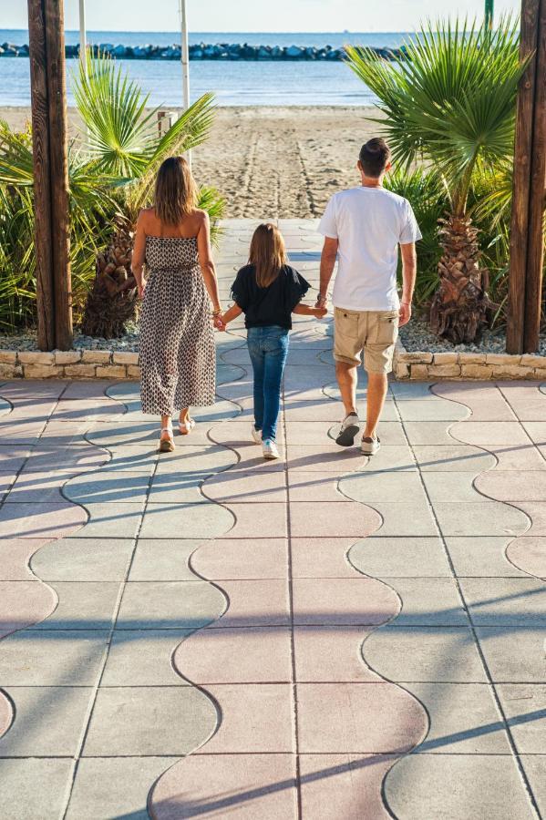 Hotel Teti Bellaria-Igea Marina Bagian luar foto