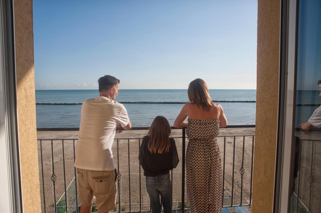 Hotel Teti Bellaria-Igea Marina Bagian luar foto